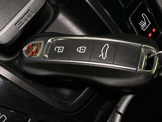 Certified 2022 Porsche 911 Carrera GTS RWD image 41