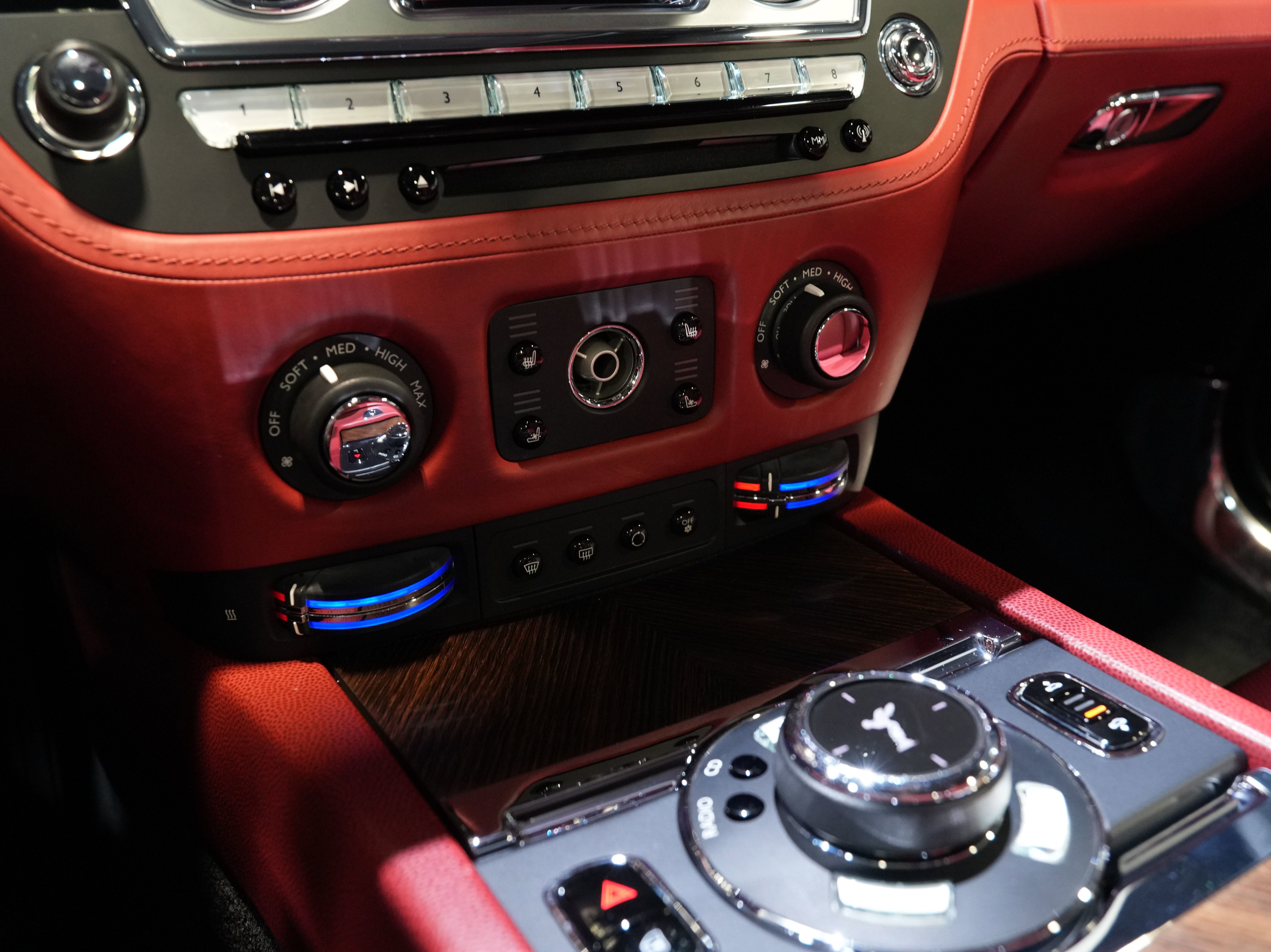 Used 2014 Rolls-Royce Wraith RWD image 45