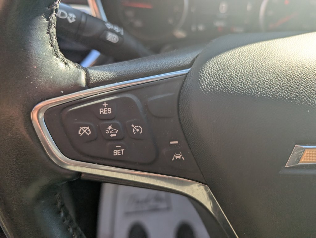 Used 2021 Chevrolet Equinox LT FWD image 17