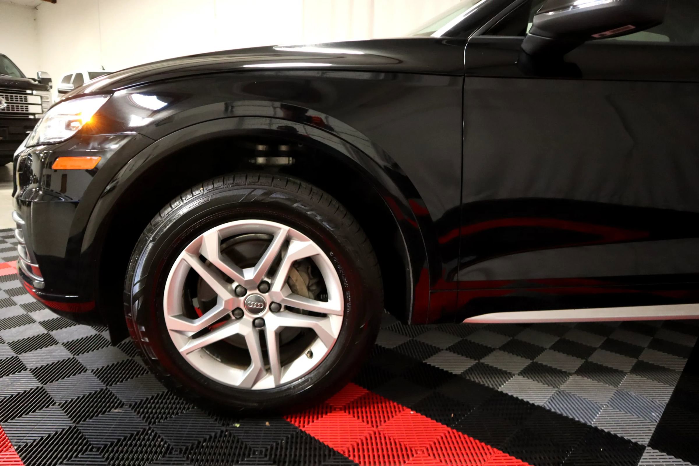 Used 2018 Audi Q5 2.0T Premium w/ Convenience Package image 12