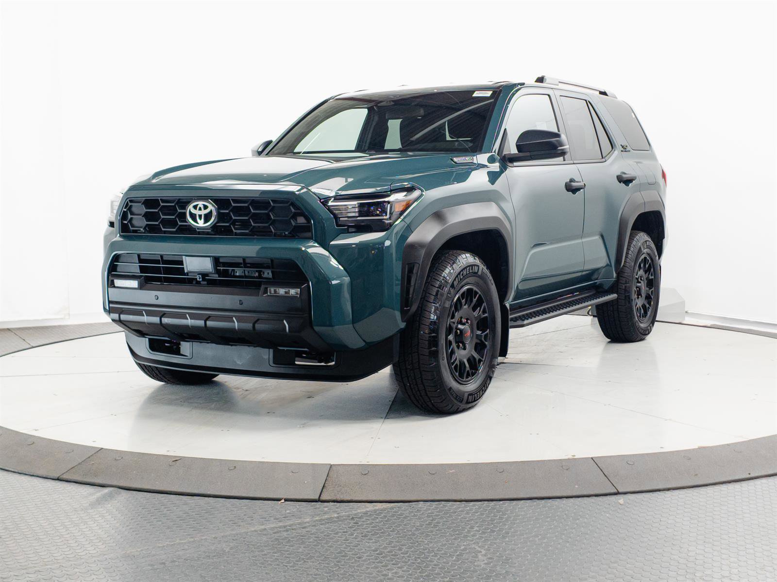 Certified 2025 Toyota 4Runner TRD Off-Road AWD/4WD image 3
