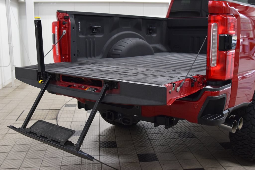 Used 2023 Ford F250 Lariat w/ Lariat Ultimate Package AWD/4WD image 22