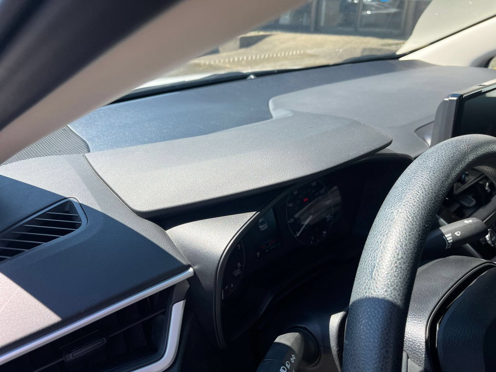 Used 2025 Toyota Corolla LE FWD image 34