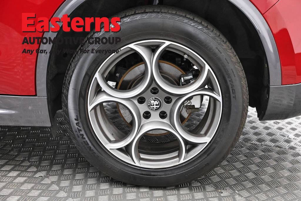 Used 2024 Alfa Romeo Stelvio Ti w/ Active Assist Plus Package image 33