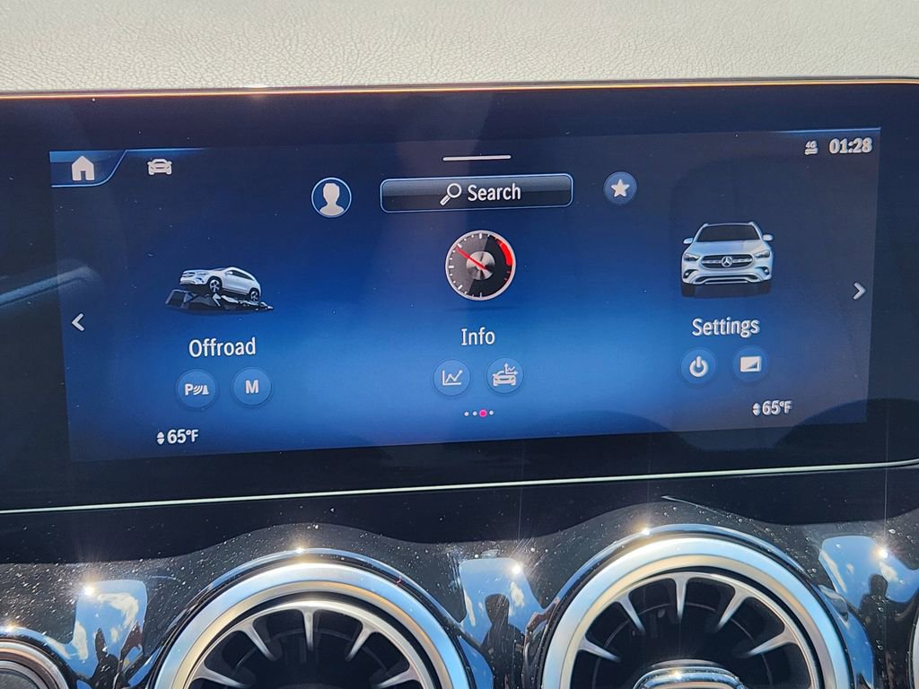 Used 2025 Mercedes-Benz GLA 250 4MATIC image 22