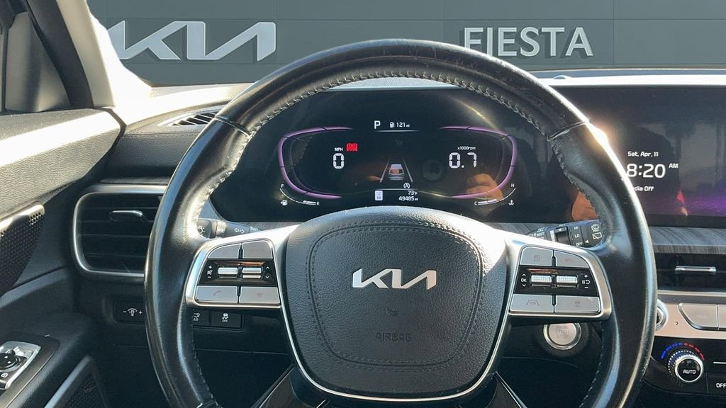Used 2024 Kia Telluride EX w/ EX Captain's Chair Package FWD image 22