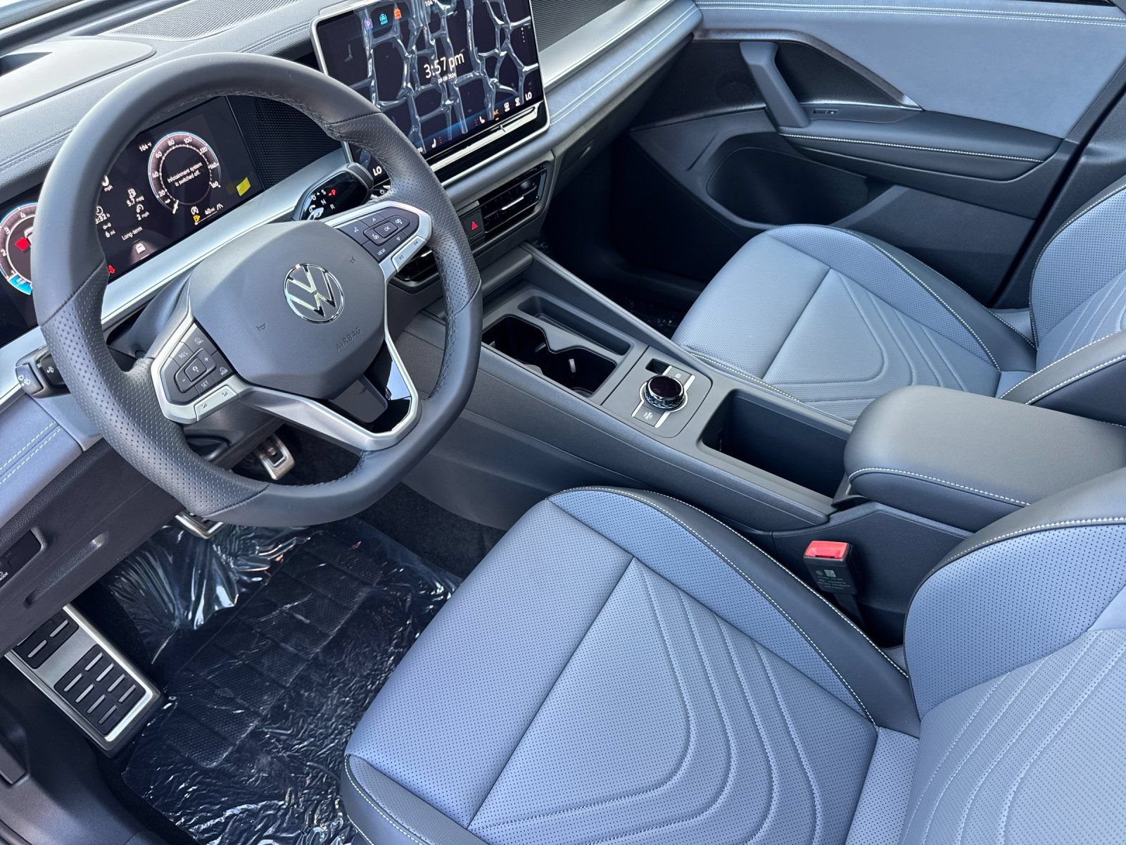 New 2026 Volkswagen Tiguan SE R-Line AWD/4WD image 10