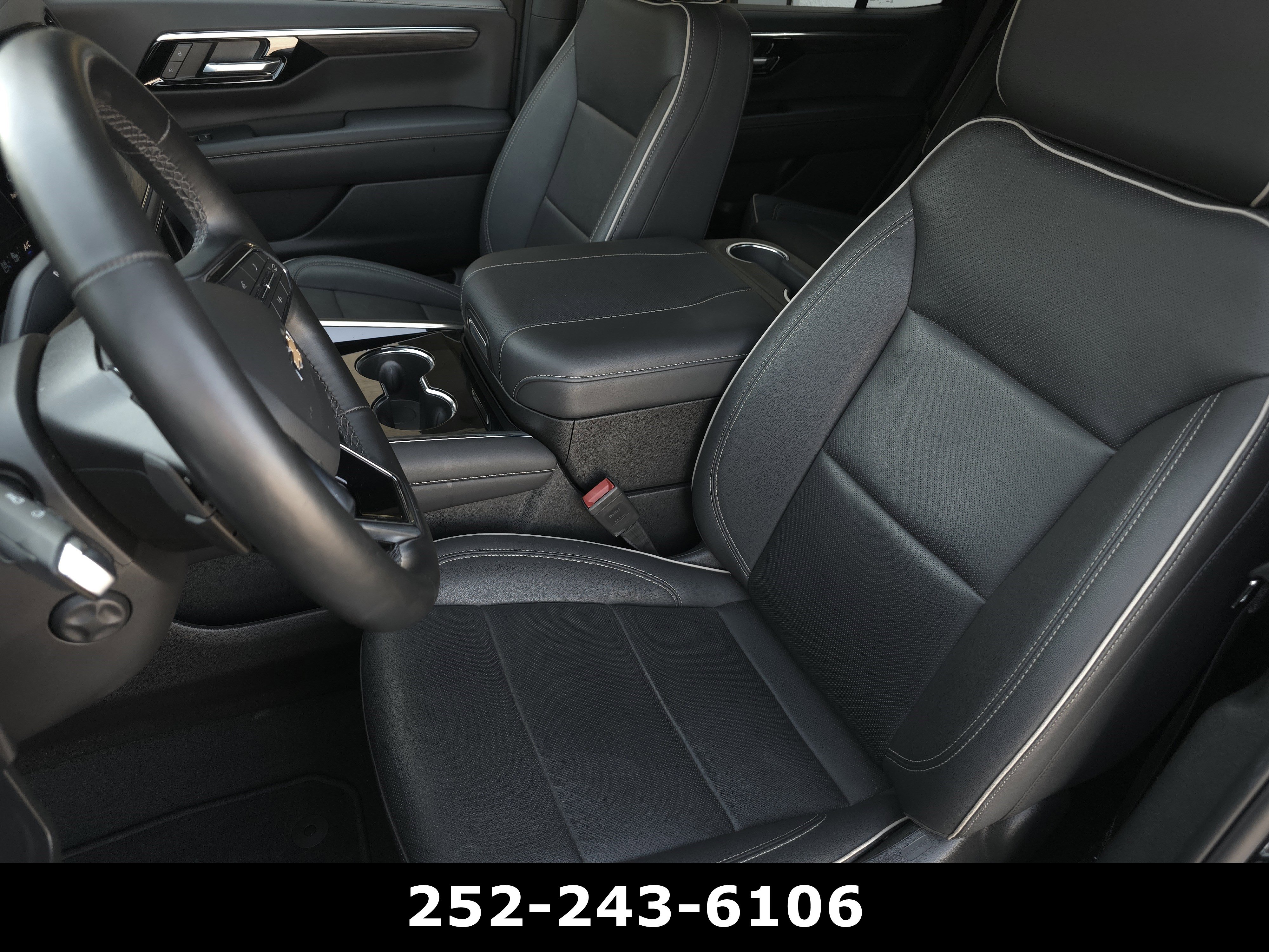 Used 2025 Chevrolet Tahoe Premier RWD image 10
