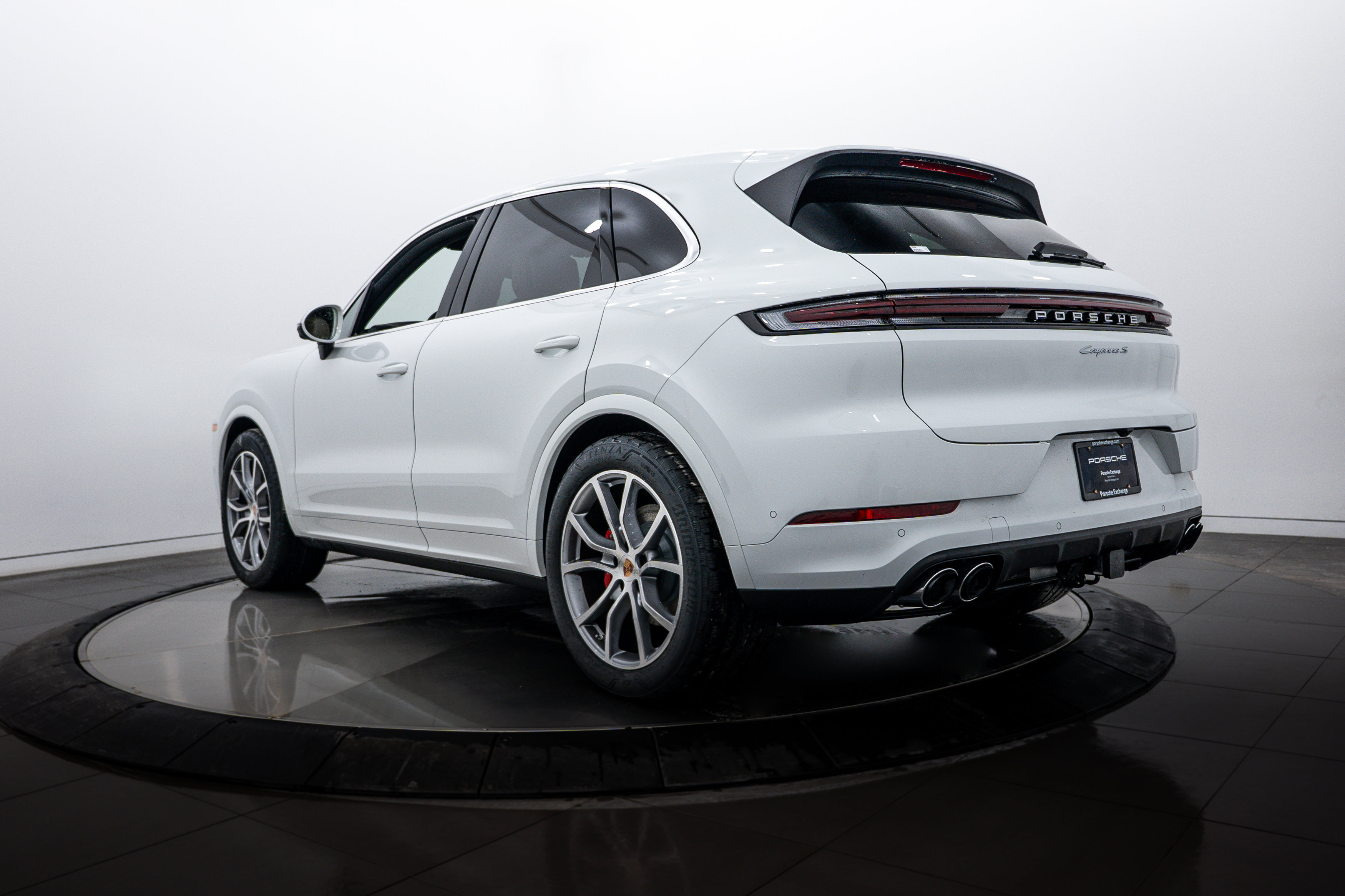 New 2026 Porsche Cayenne S image 3