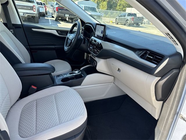 Certified 2022 Ford Escape SE image 13