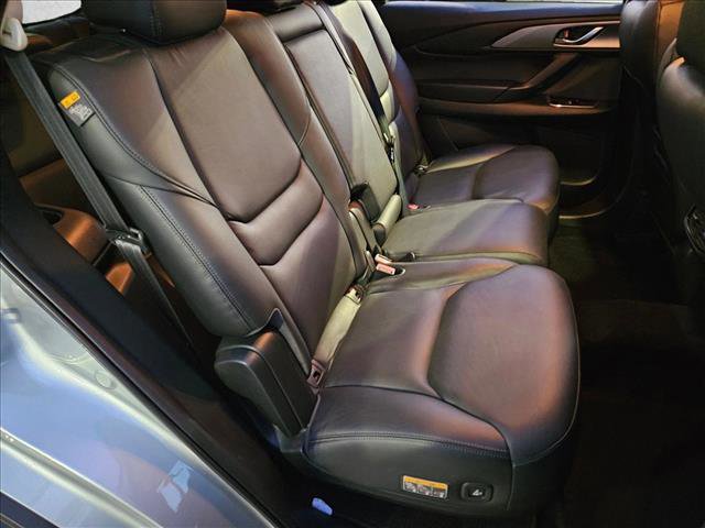 Used 2022 MAZDA CX-9 Touring image 18