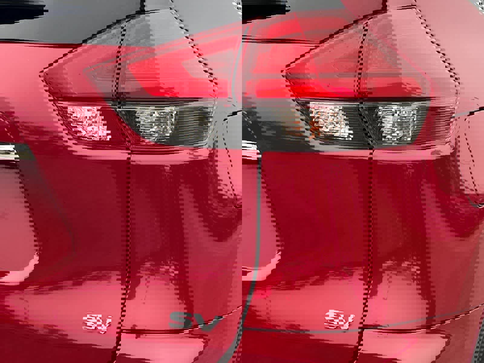 Used 2017 Nissan Rogue SV image 27