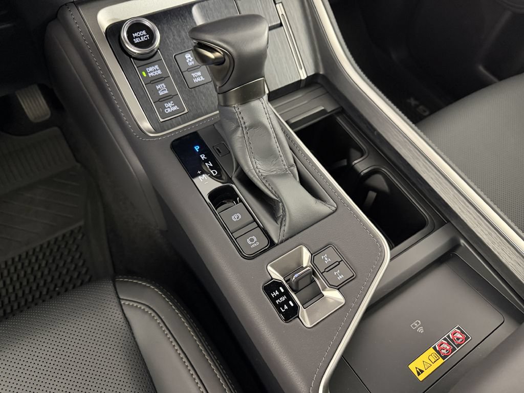 Used 2025 Lexus GX 550 AWD/4WD image 36