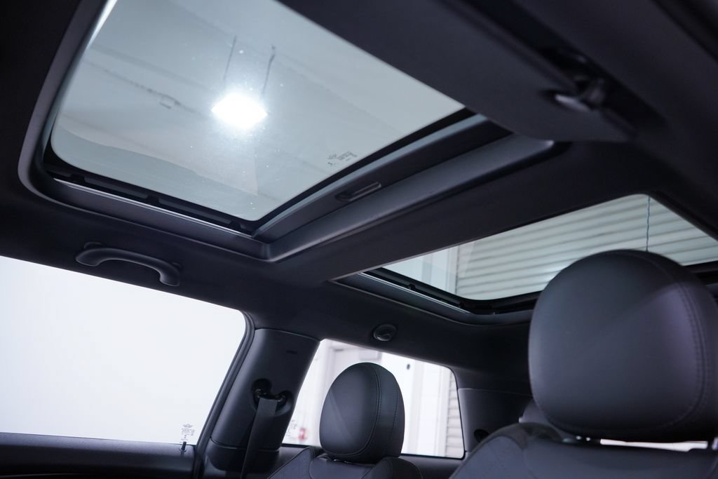 Used 2022 MINI Cooper S FWD image 9