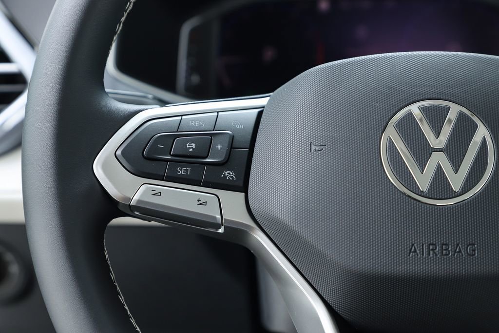 New 2025 Volkswagen Taos SEL image 21