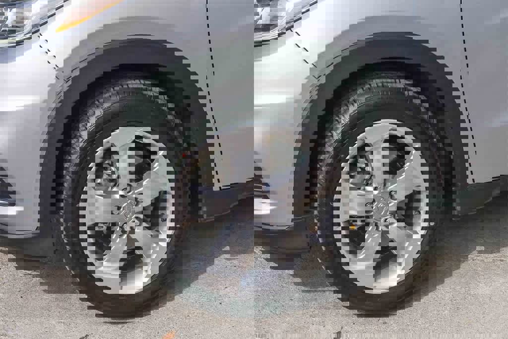 Used 2022 Honda HR-V LX image 5