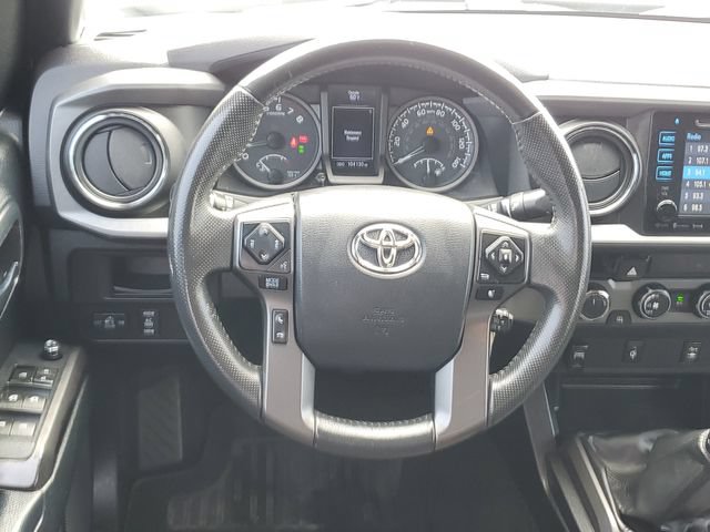 Used 2016 Toyota Tacoma TRD Sport w/ Towing Package AWD/4WD image 12