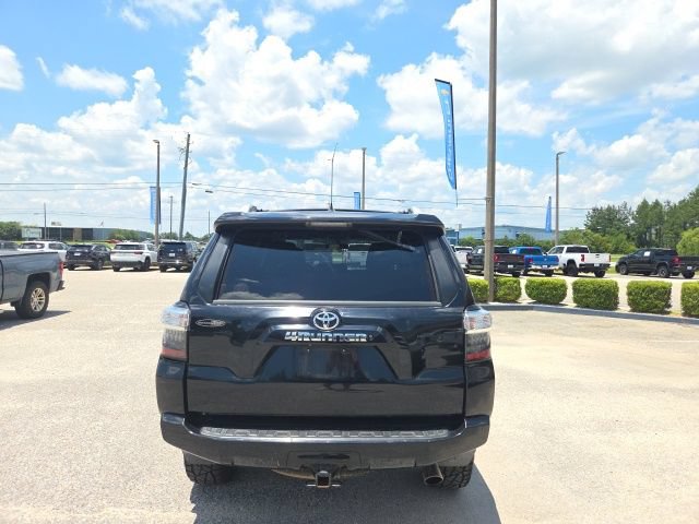 Used 2016 Toyota 4Runner SR5 AWD/4WD image 11