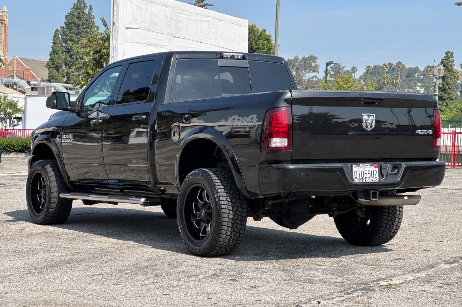 Used 2018 RAM 2500 Laramie w/ Sport Appearance Group AWD/4WD image 6