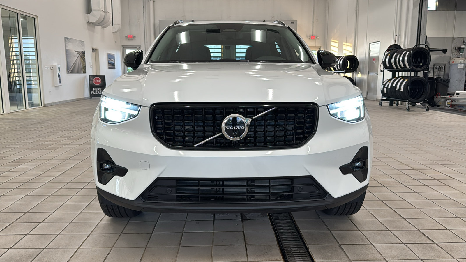 New 2026 Volvo XC40 B5 Ultra w/ Protection Package Premier AWD/4WD image 10