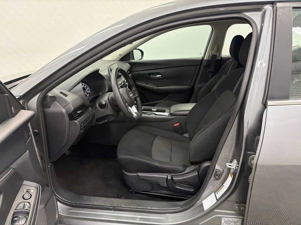 Used 2024 Nissan Sentra SV image 9