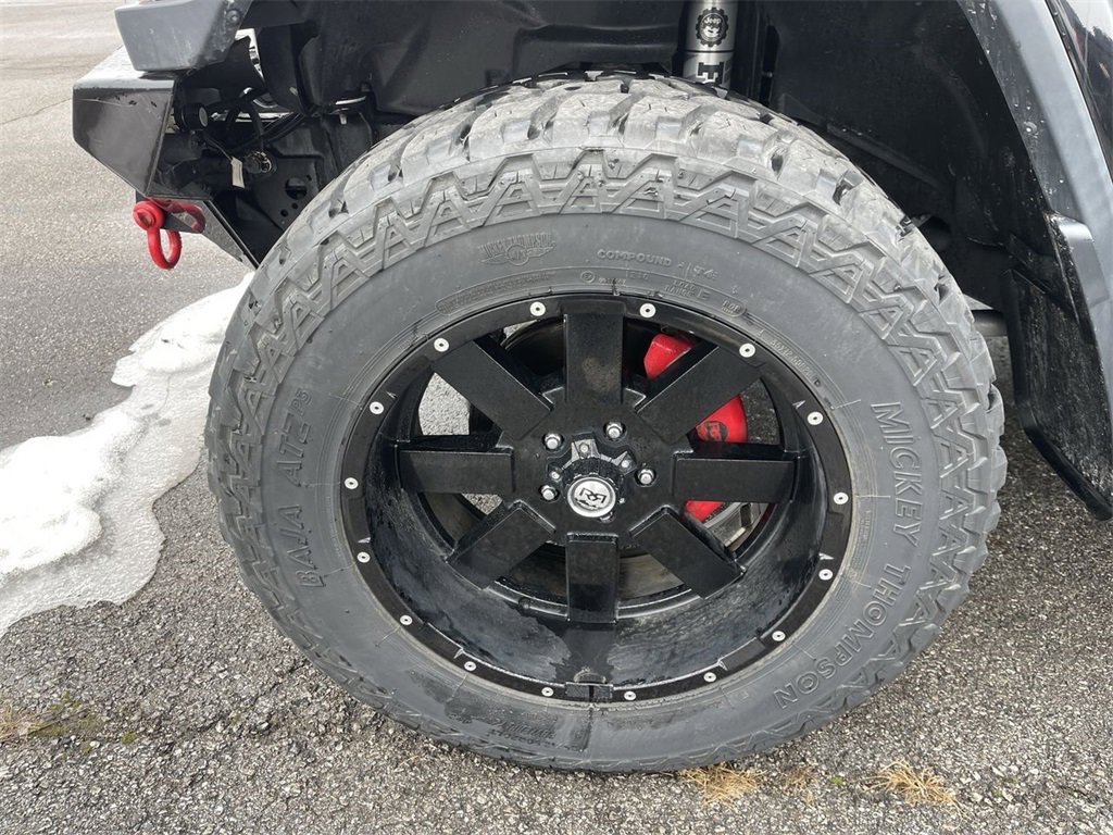 Used 2018 Jeep Wrangler Unlimited Sahara image 2
