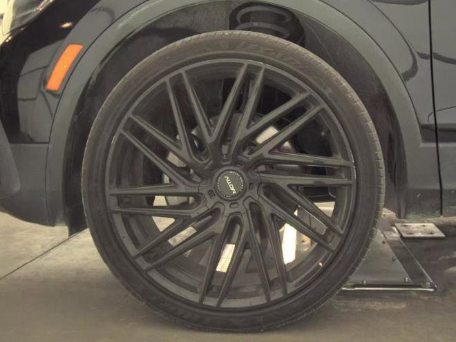 Used 2022 Volkswagen Tiguan S image 6