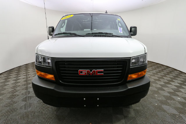 Used 2025 GMC Savana 3500 Extended w/ Driver Convenience Package RWD image 4