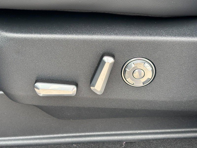 New 2026 Lincoln Navigator Reserve w/ Jet Appearance Package image 16