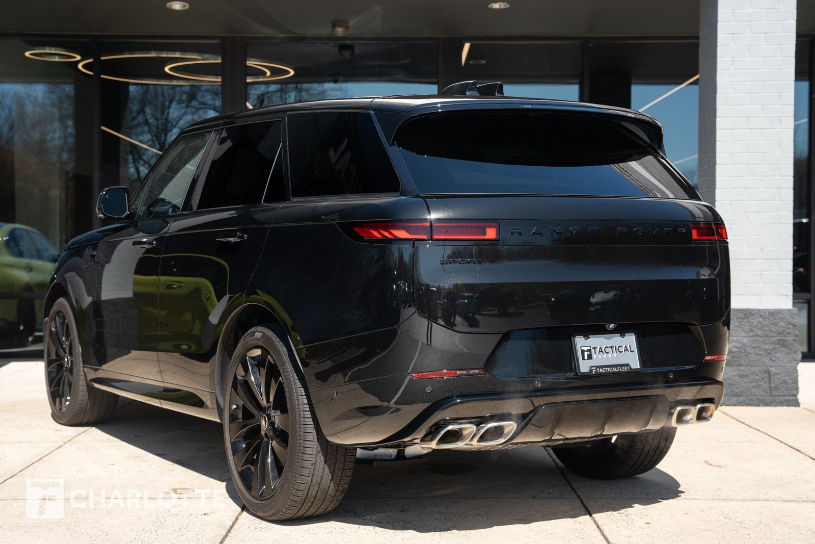 Used 2025 Land Rover Range Rover Sport Dynamic SE image 11