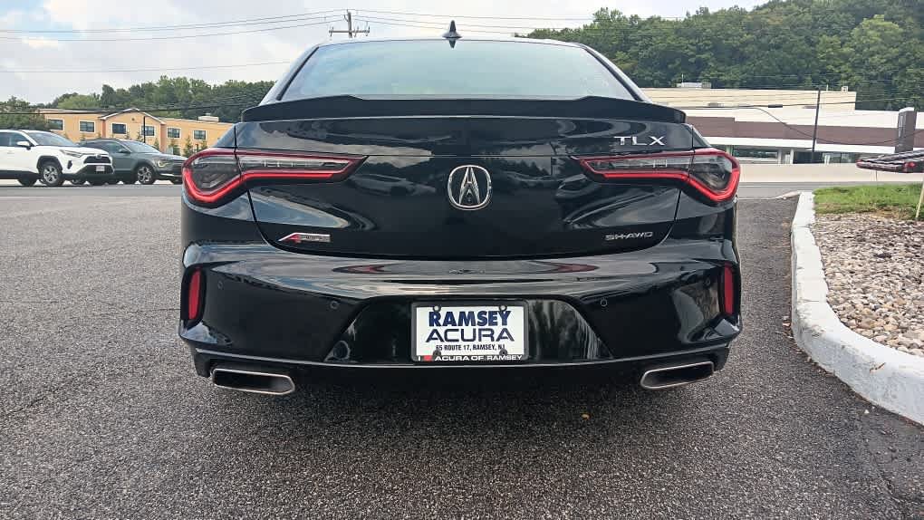 Used 2023 Acura TLX w/ A-SPEC Package AWD/4WD image 4