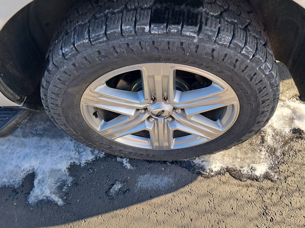 Used 2018 Ford Expedition Max XLT w/ Equipment Group 201A image 9