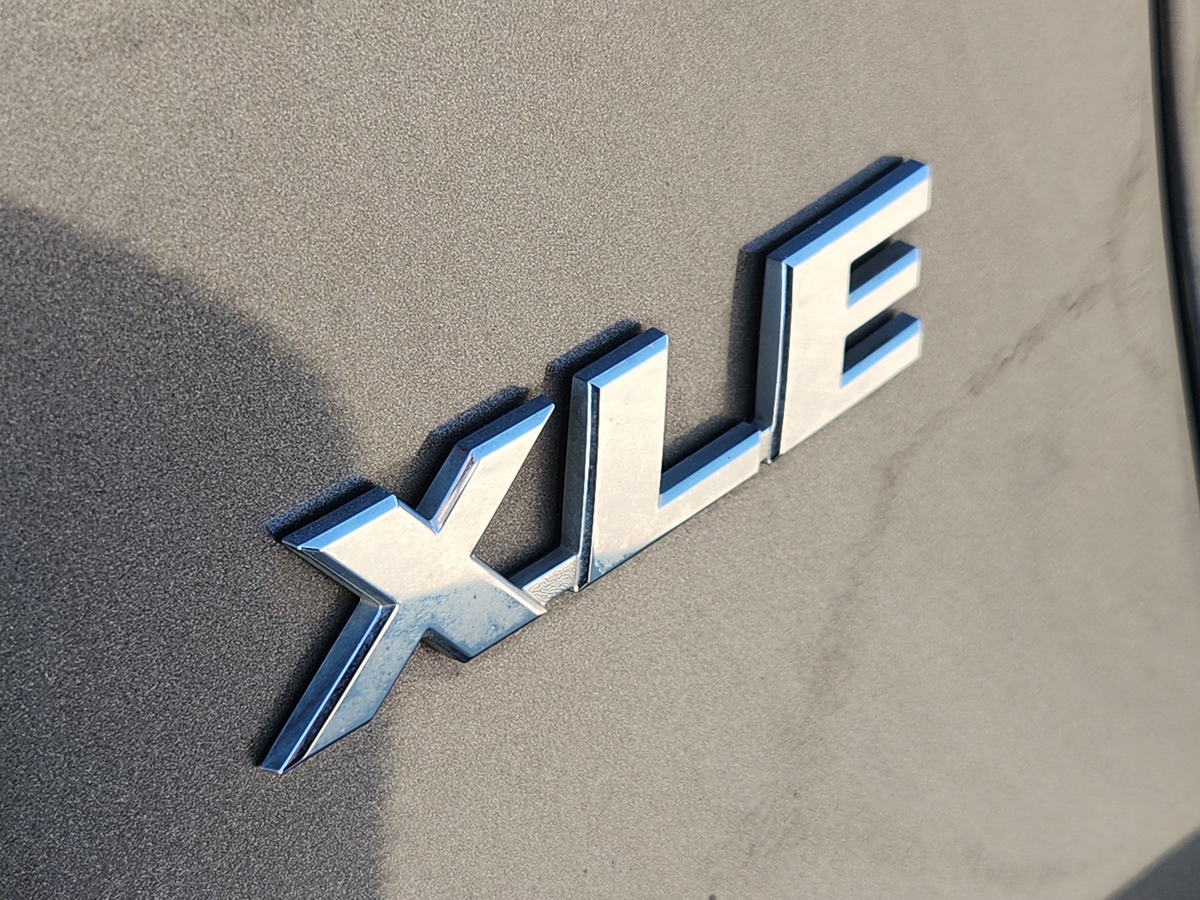 Used 2021 Toyota RAV4 XLE Premium FWD image 13