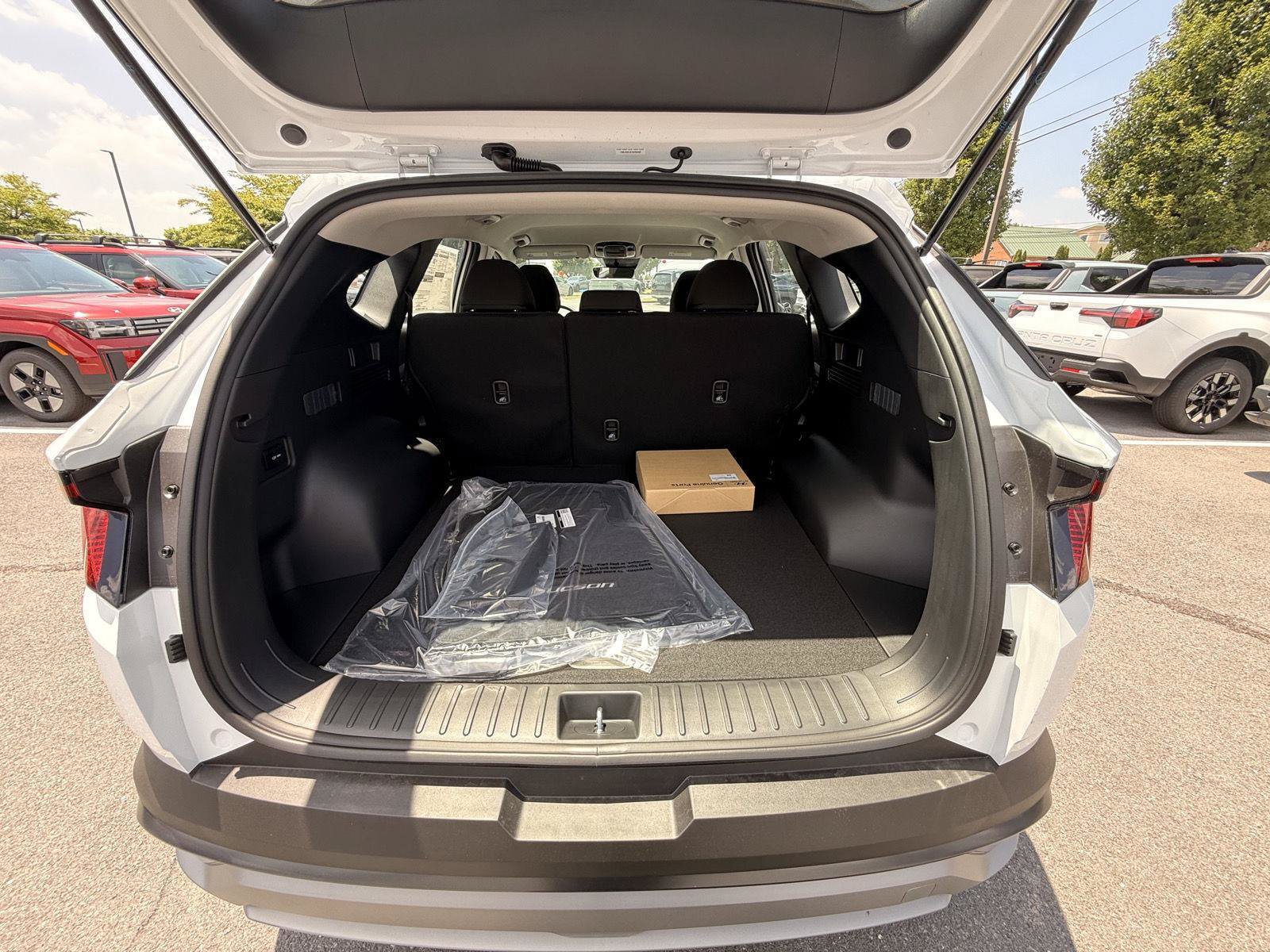 New 2026 Hyundai Tucson Blue SE AWD/4WD image 15