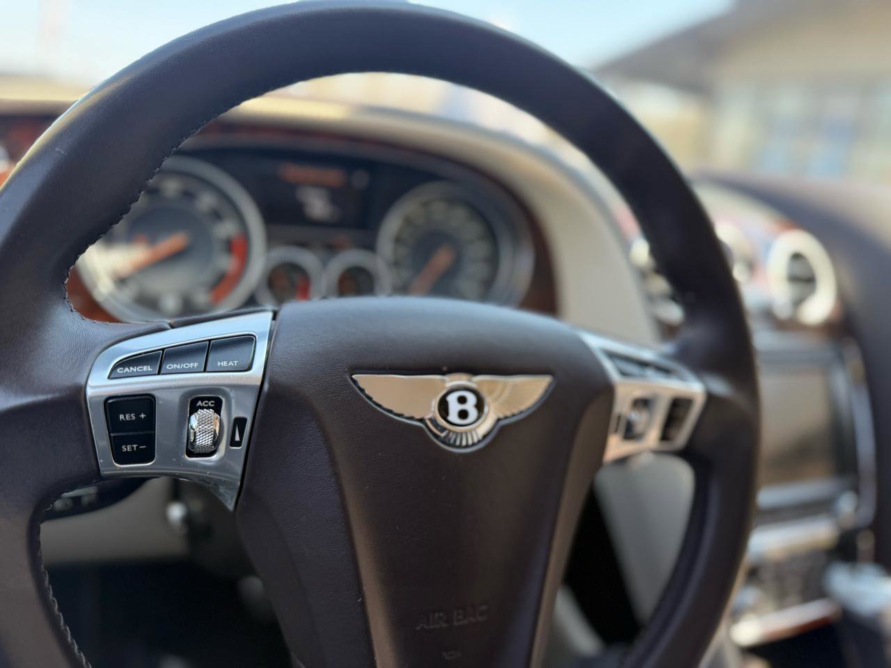 Used 2014 Bentley Flying Spur W12 AWD/4WD image 28