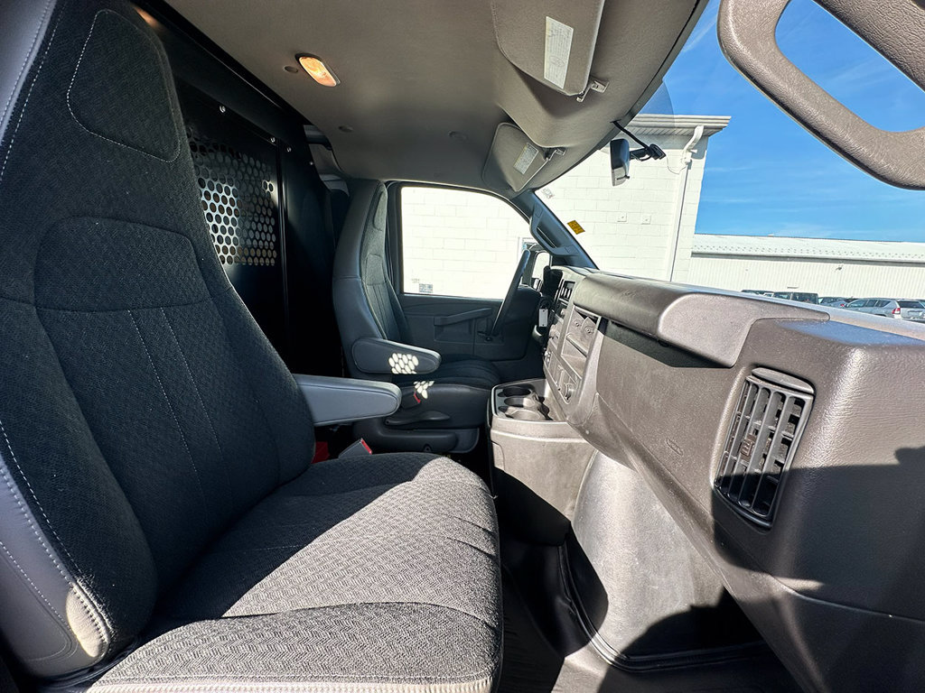 Used 2025 GMC Savana 2500 w/ Driver Convenience Package RWD image 19