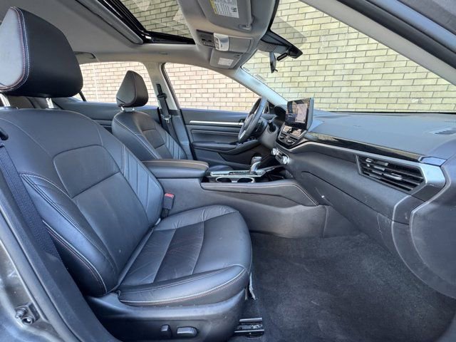 Used 2023 Nissan Altima 2.0 SR image 10