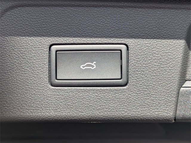 New 2026 Volkswagen Atlas SE image 14