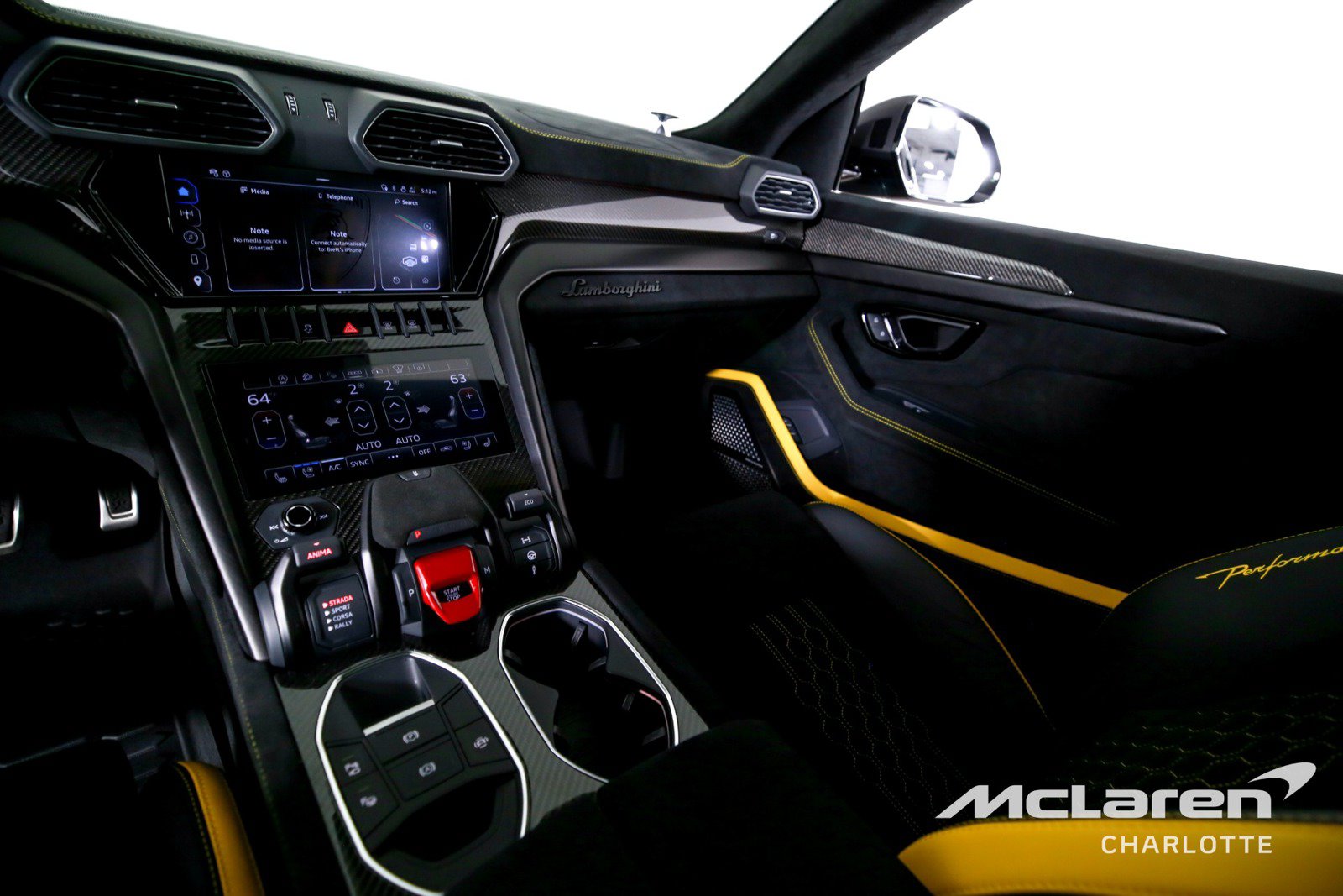 Used 2024 Lamborghini Urus Performante AWD/4WD image 15