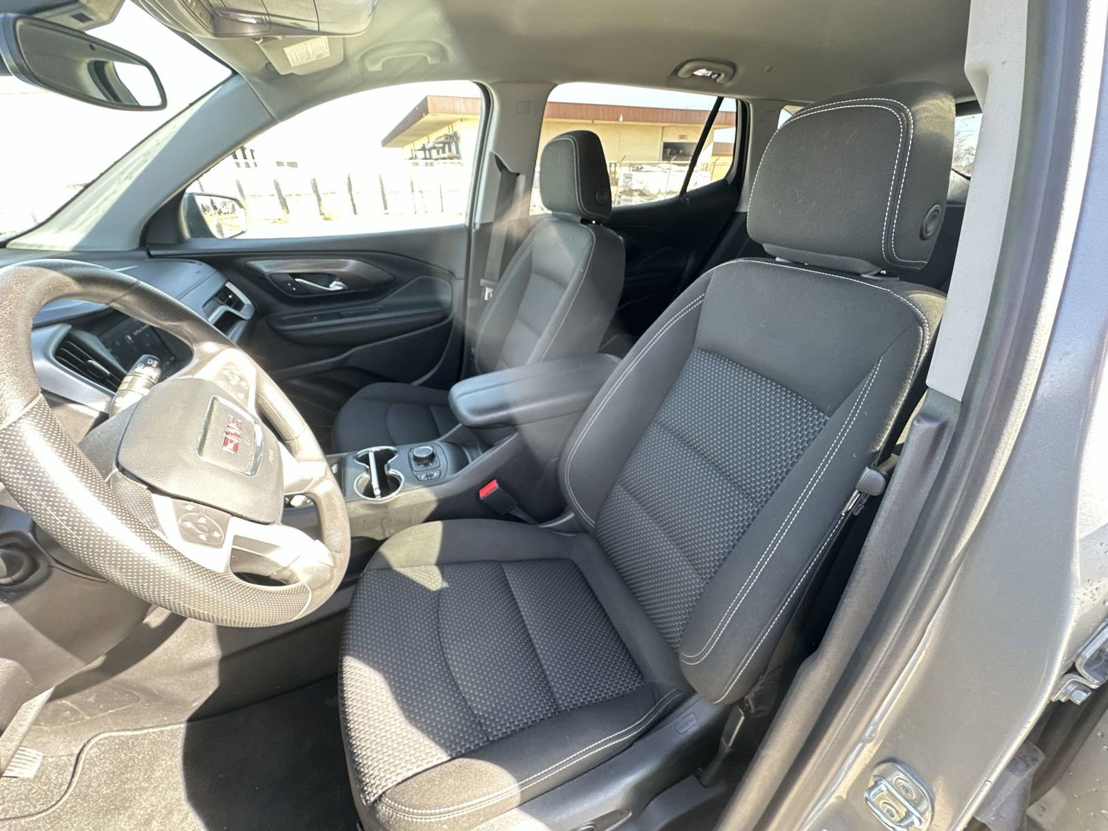 Used 2023 GMC Terrain SLE w/ Driver Convenience Package FWD image 18