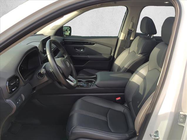Used 2023 Honda Pilot Touring image 15
