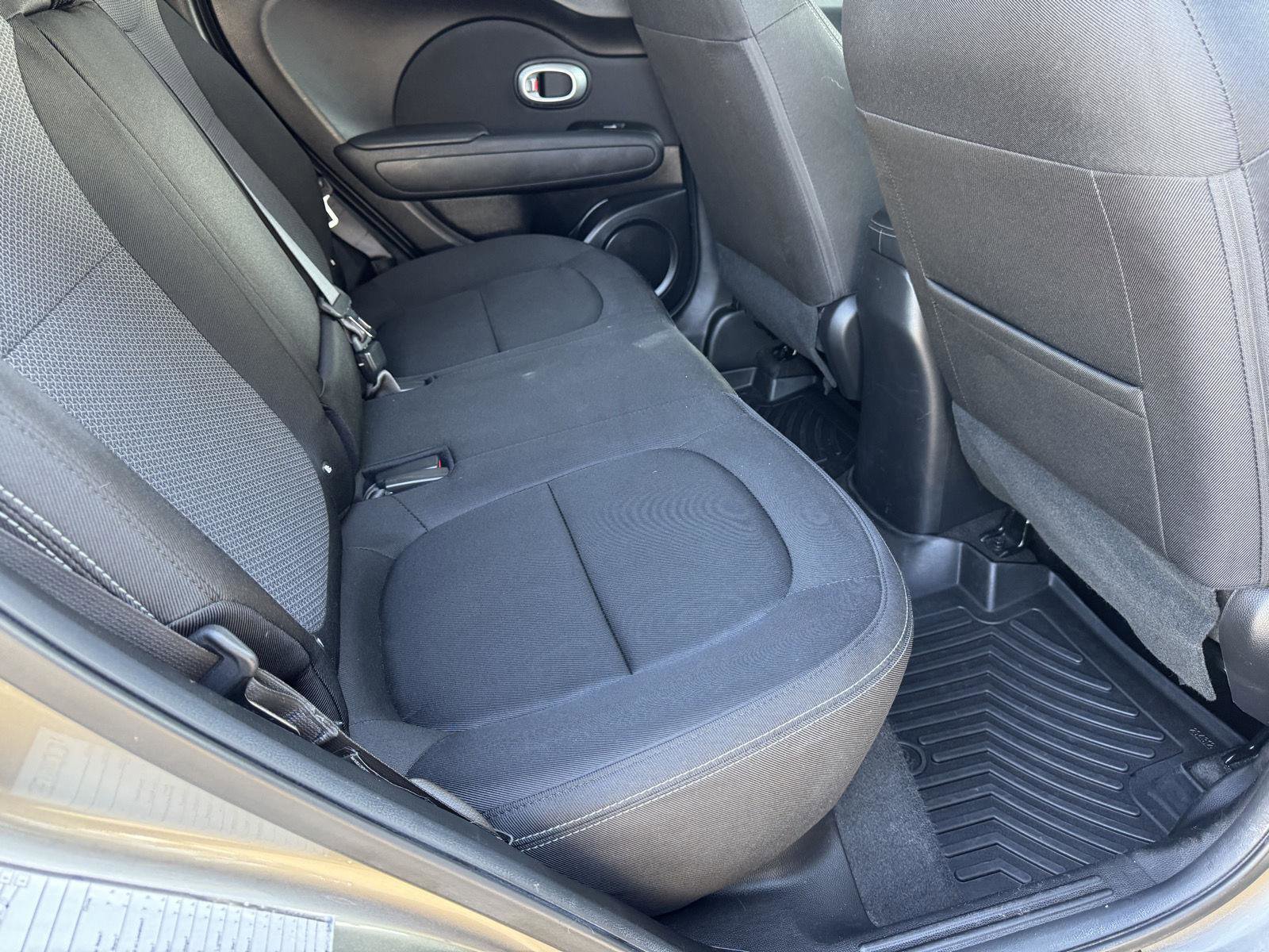 Used 2018 Kia Soul + FWD image 18
