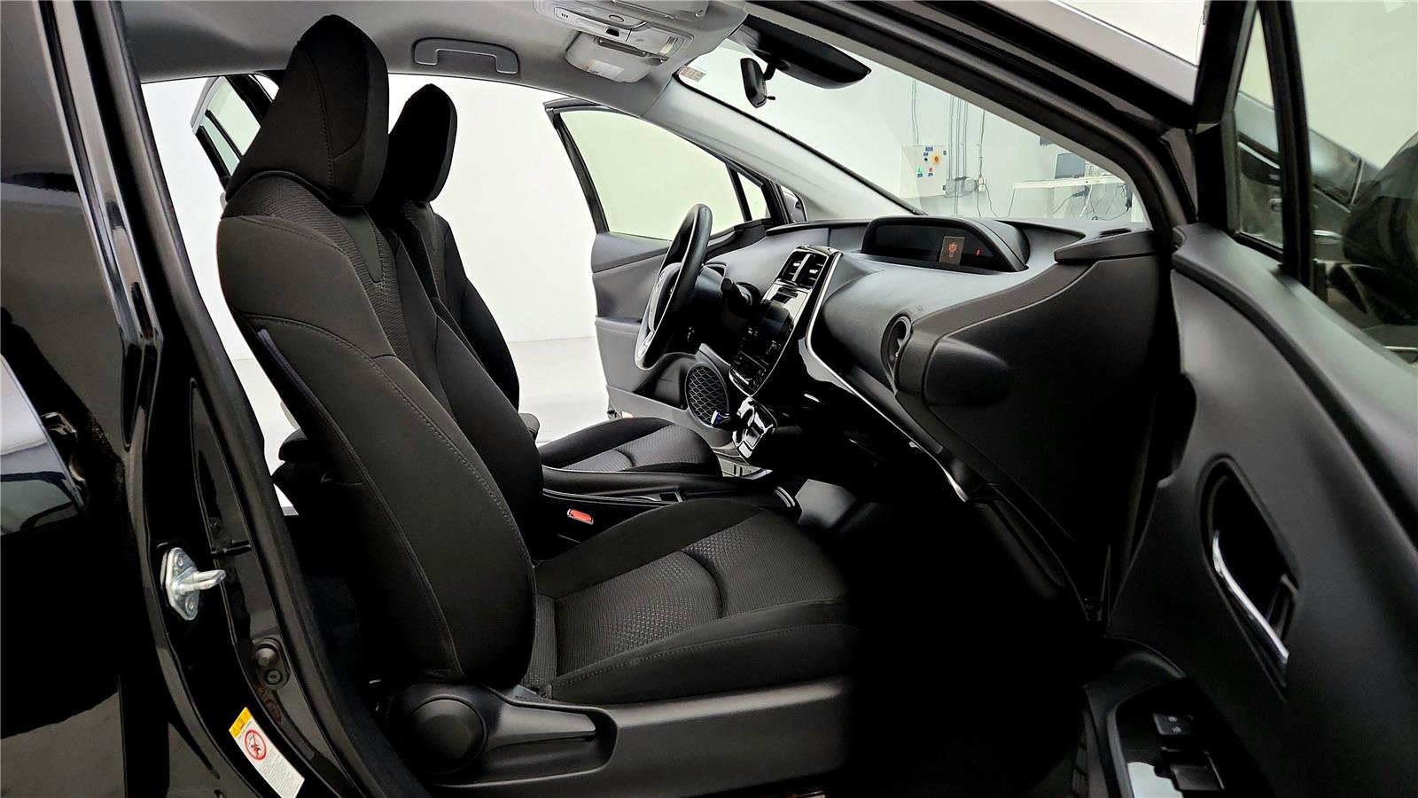 Certified 2019 Toyota Prius LE image 17
