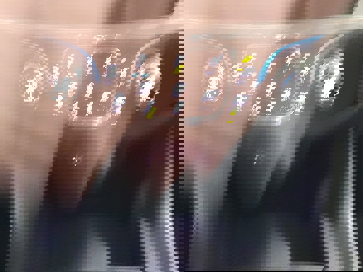 Used 2018 Chevrolet Traverse LS FWD image 39