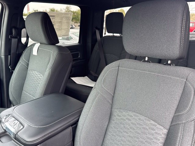 New 2027 RAM 3500 Big Horn AWD/4WD image 13