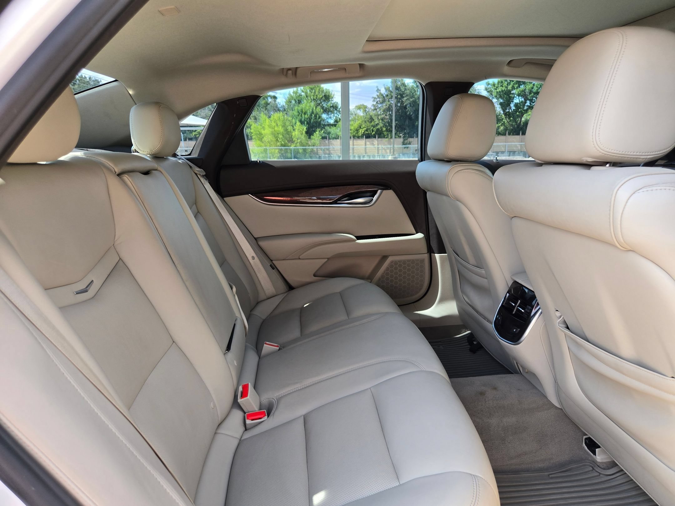 Used 2016 Cadillac XTS Luxury w/ Driver Awareness Package FWD image 25