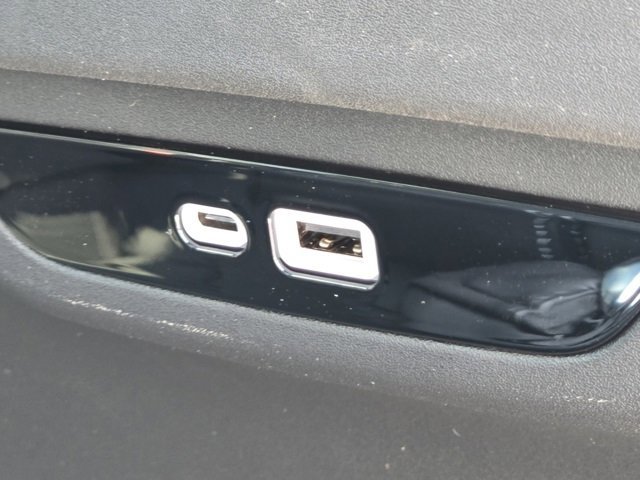 New 2026 Chrysler Pacifica Select image 16