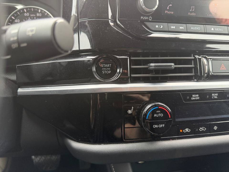 Certified 2025 Nissan Pathfinder SV FWD image 20