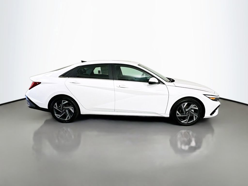 New 2026 Hyundai Elantra Limited w/ Cargo Package image 4