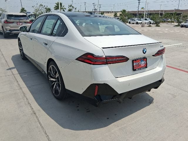 New 2026 BMW 530i w/ M Sport Package RWD image 4
